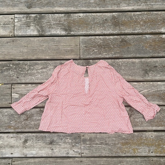 (3/$15) Beautiful Pins & Needles Cropped Top - Picture 4 of 5